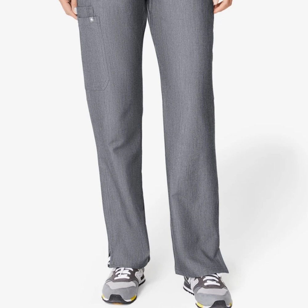 Figs Kade Cargo Scrub Pants NWOT